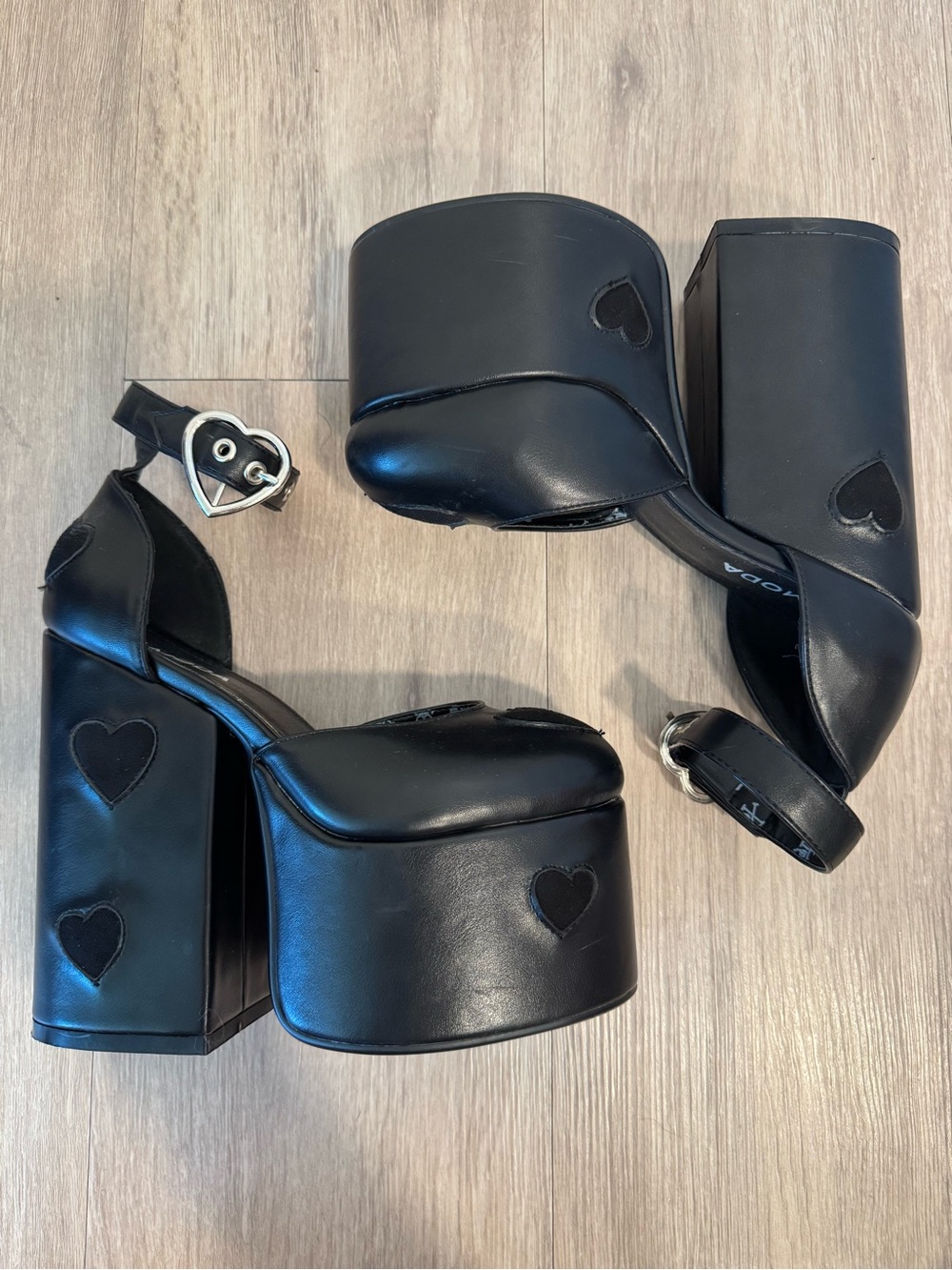 Lamoda Black Heart-Accent Platform Heels - Women's